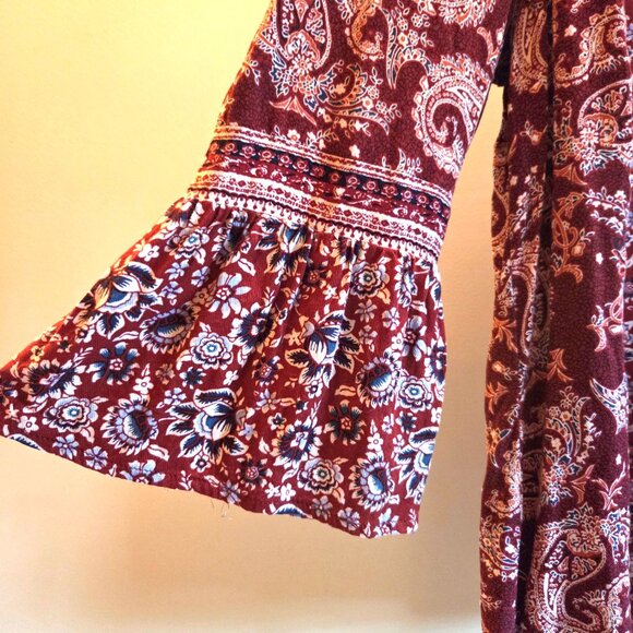 Blouse with Bell Sleeves - Picture 4 of 4